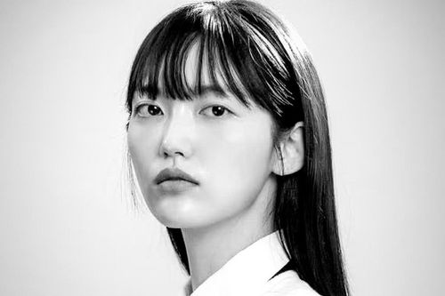 Một nữ diễn viên nổi tiếng đột ngột qua đời ở tuổi 27