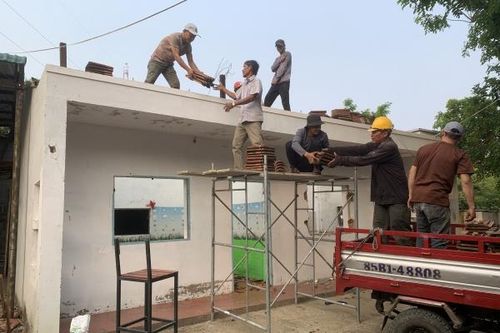 Tự nguyện tháo dỡ công trình vi phạm trên núi Hòn Rồng