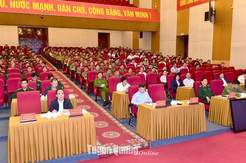 Bồi dưỡng lý luận về xây dựng, hoạt động tác chiến khu vực phòng thủ