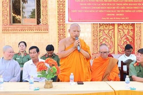 Vị Thượng tọa đi đầu trong học tập, làm theo lời Bác