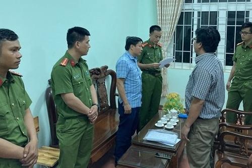 Nâng khống các khoản chi, Hiệu trưởng tham ô gần 800 triệu đồng