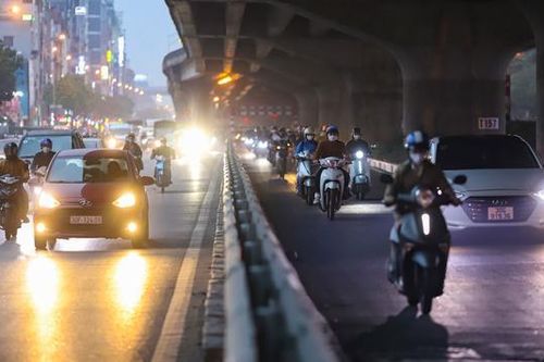 Đường Nguyễn Xiển 'hạ nhiệt' sau ngày thông xe tuyến đường tạm