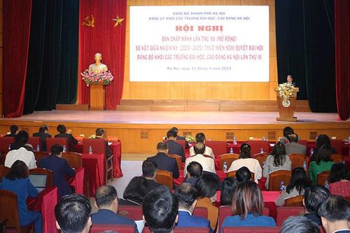 Tập trung đổi mới mô hình quản trị giáo dục đại học, cao đẳng gắn với tự chủ