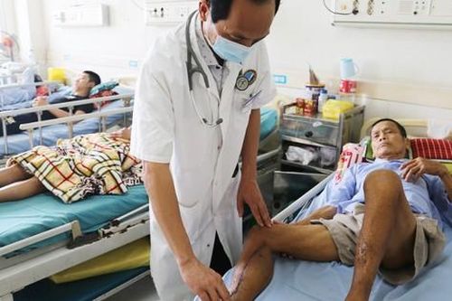 Thoát cắt cụt chân trong gang tấc nhờ đến viện kịp thời