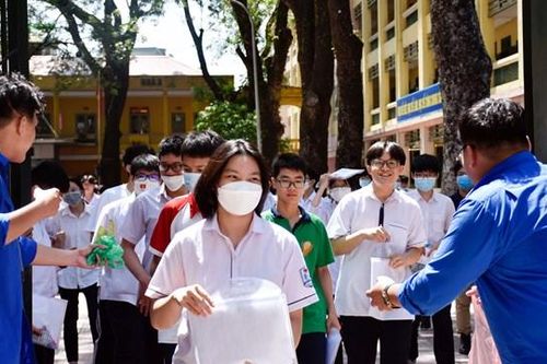 Học sinh nào được tuyển thẳng vào lớp 10 công lập Hà Nội?