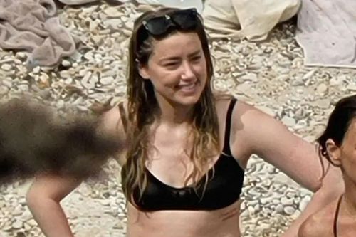 Amber Heard đang ở đâu