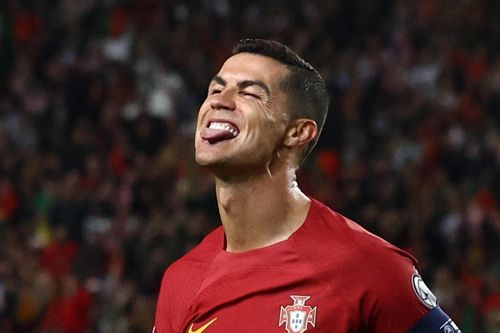 Aguero: Ronaldo sút phạt ghi bàn toàn ăn may