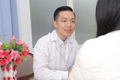Phẫu thuật ngực chuyển giới, nhiều nguy cơ rủi ro