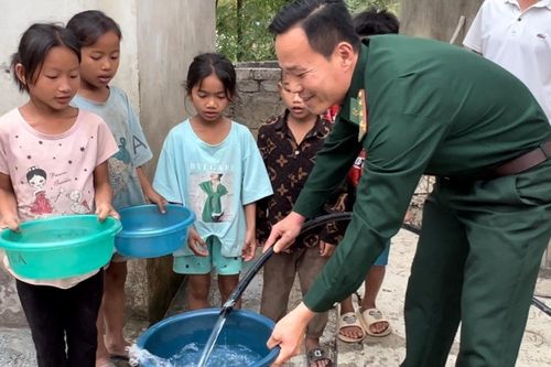 Chương trình 'Nước sạch cho em' đồng hành cùng ký túc xá biên cương