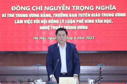 Xây dựng đời sống văn học, nghệ thuật phong phú, lành mạnh