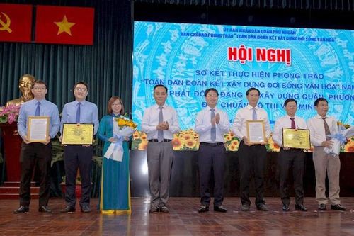 Chung tay xây dựng nếp sống văn minh