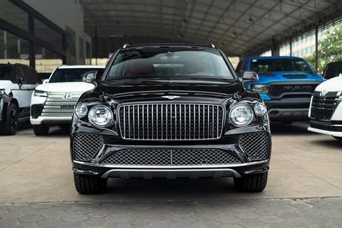 Bentley Bentayga EWB Azure First Edition 2023 chờ đại gia Việt 'cưới gấp'