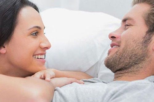 5 hành động chứng tỏ chồng yêu vợ hết lòng