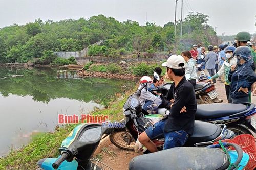 Một phụ nữ tử vong bất thường dưới chân đập ở Bình Phước