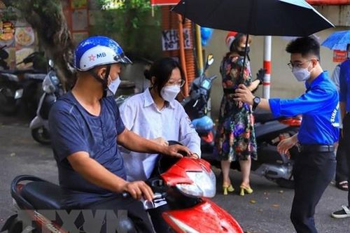 Tiếp sức mùa thi 2023: Tăng định hướng nghề nghiệp, tư vấn tâm lý