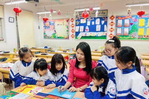 Dịch COVID-19 quay trở lại, Hà Nội khẳng định chưa có phương án học trực tuyến