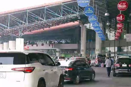 Tích hợp tài khoản ETC trả phí ô tô vào sân bay