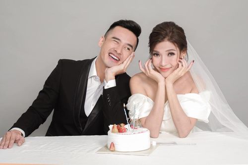Lương Thế Thành khao khát có thêm con với Thúy Diễm vào dịp kỉ niệm 7 năm ngày cưới