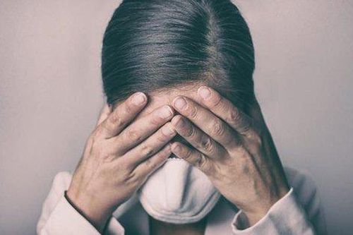 Nam thanh niên đột nhiên đau đầu dữ dội, yếu nửa người phải, đi mổ cấp cứu can thiệp ngay trong đêm