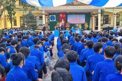 'Cầu nối' tạo việc làm cho thanh niên