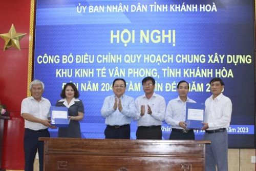 Công bố điều chỉnh quy hoạch chung Khu Kinh tế Vân Phong tại các địa phương