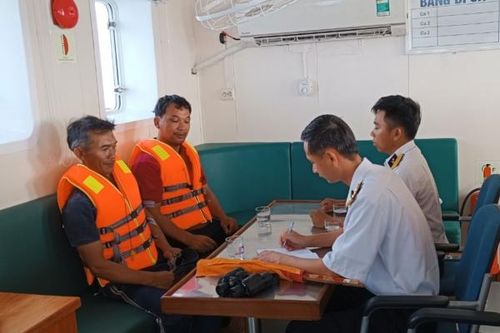Vùng 4 Hải quân: Triển khai tìm kiếm một ngư dân Vạn Ninh mất tích trên biển