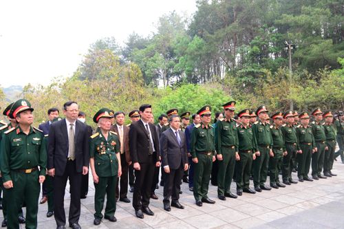 Ban chỉ đạo hội thảo về Chiến thắng Thượng Lào 1953 tổ chức hoạt động tri ân tại Sơn La
