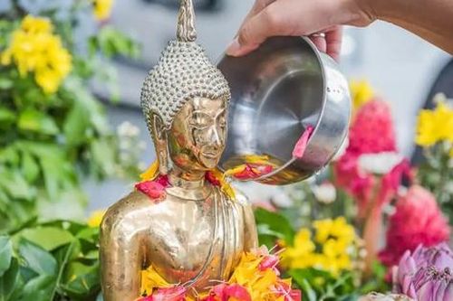 'Nam Ob Thai' – Mùi hương độc đáo của Tết năm mới Songkran tại Thái Lan