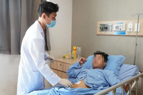 Cảnh báo ngày càng nhiều người lớn bị thủng ruột do nuốt dị vật
