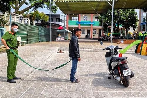 Cụ ông 73 tuổi bắt trộm