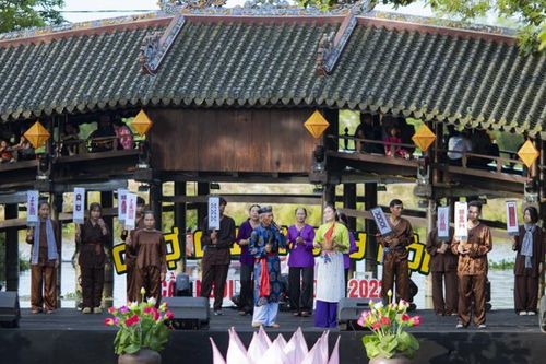 Rộn ràng du lịch Huế dịp lễ 30-4 và 1-5