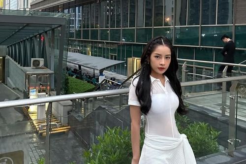 Chi Pu khoe nhan sắc 'không phải dạng vừa'