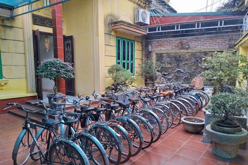 Bộ sưu tập xe đạp cổ siêu độc của cựu nhà giáo xứ Thanh