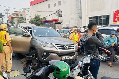 Khám xét ô tô, bắt 3 đối tượng vận chuyển trái phép chất ma túy