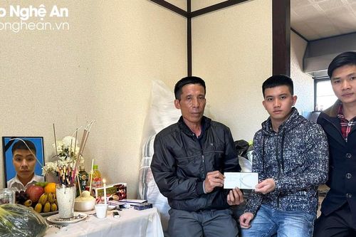 Xúc động chuyện người bố nghèo sang Nhật đưa tro cốt con trai về nước