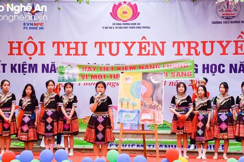 Học sinh miền núi hào hứng với hội thi tuyên truyền tiết kiệm điện