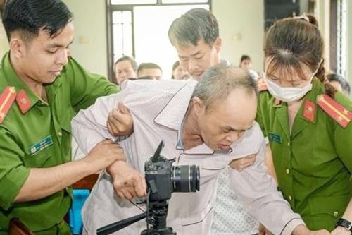 'Chim sơn ca' nơi núi rừng biên giới