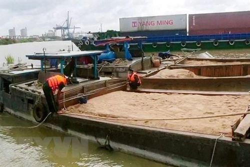 Tiền Giang xử phạt gần 18 tỷ đồng với hành vi khai thác cát trái phép