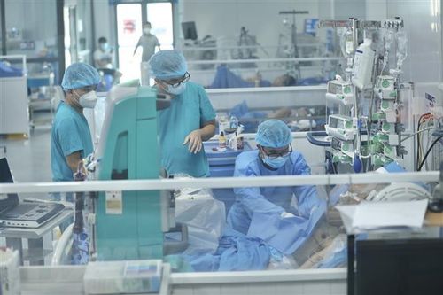 Quảng Ninh đề nghị tăng cường giám sát chặt chẽ dịch COVID-19