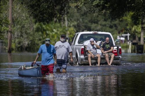 Mưa bão tiếp tục hoành hành tại bang Florida, Mỹ
