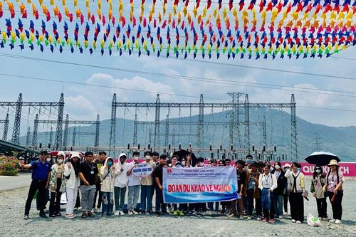 An Hảo Solar ngọn hải đăng giữa cơn bão trầm cảm