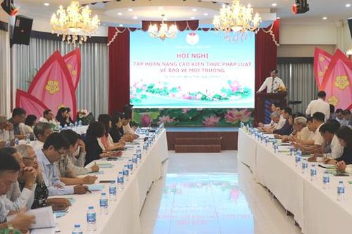Tập huấn 'Nâng cao kiến thức, năng lực bảo vệ môi trường'