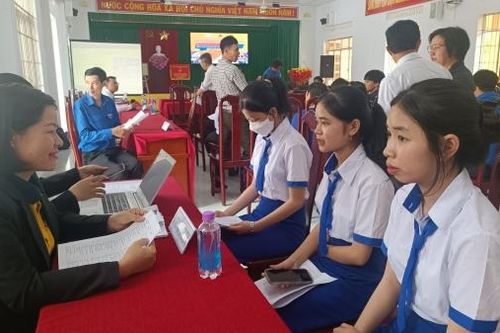 124 lao động tham gia phiên giao dịch việc làm tại Vạn Ninh