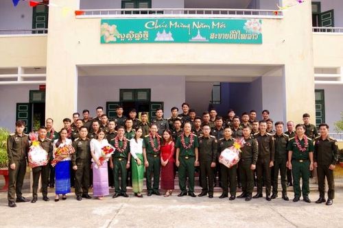 Trường Sĩ quan Thông tin gặp mặt, chúc Tết cổ truyền học viên quốc tế