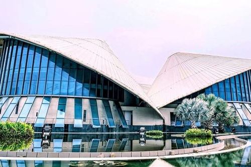 Cách hết chức vụ trong đảng Phó Giám đốc Nhà hát Cao Văn Lầu