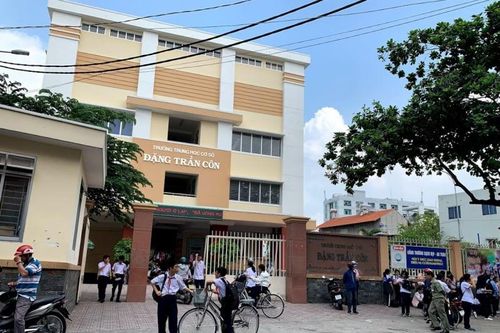 Vụ lùm xùm thu tiền tại trường THCS Đặng Trần Côn: Tạm dừng mô hình trường tiên tiến