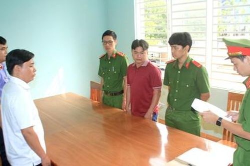 Bắt giam giám đốc doanh nghiệp buôn lậu gần 3.400 tấn hạt điều thô