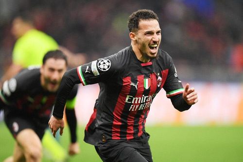 Kết quả Cúp C1: Thắng Napoli 1 bàn, AC Milan nắm lợi thế mong manh