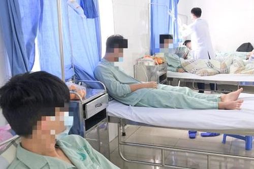Hút thuốc lá điện tử, 4 học sinh nhập viện cấp cứu