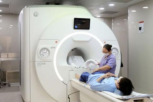 GE HealthCare ra mắt máy chụp cộng hưởng từ SIGNA Prime mới tại Bệnh viện Đa khoa Hồng Ngọc